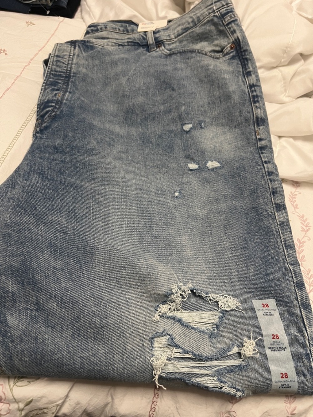 Old Navy Men's Light Blue Distressed Straight Jeans